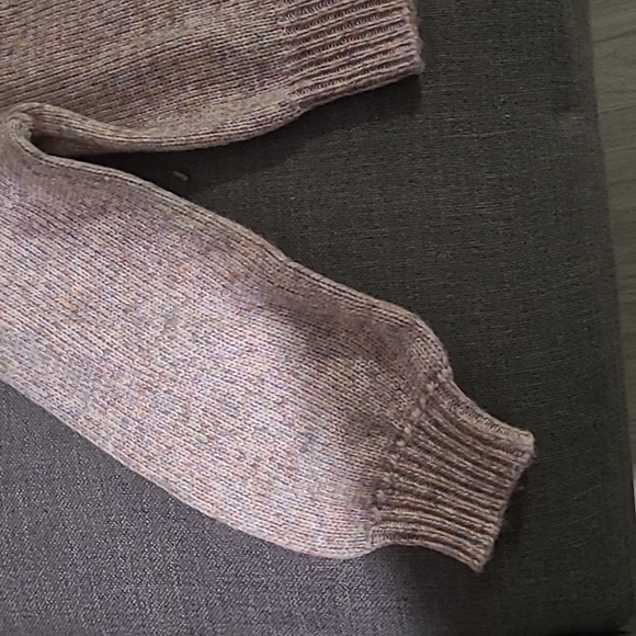 Banana Republic Sweater NWT - Picture 2 of 9